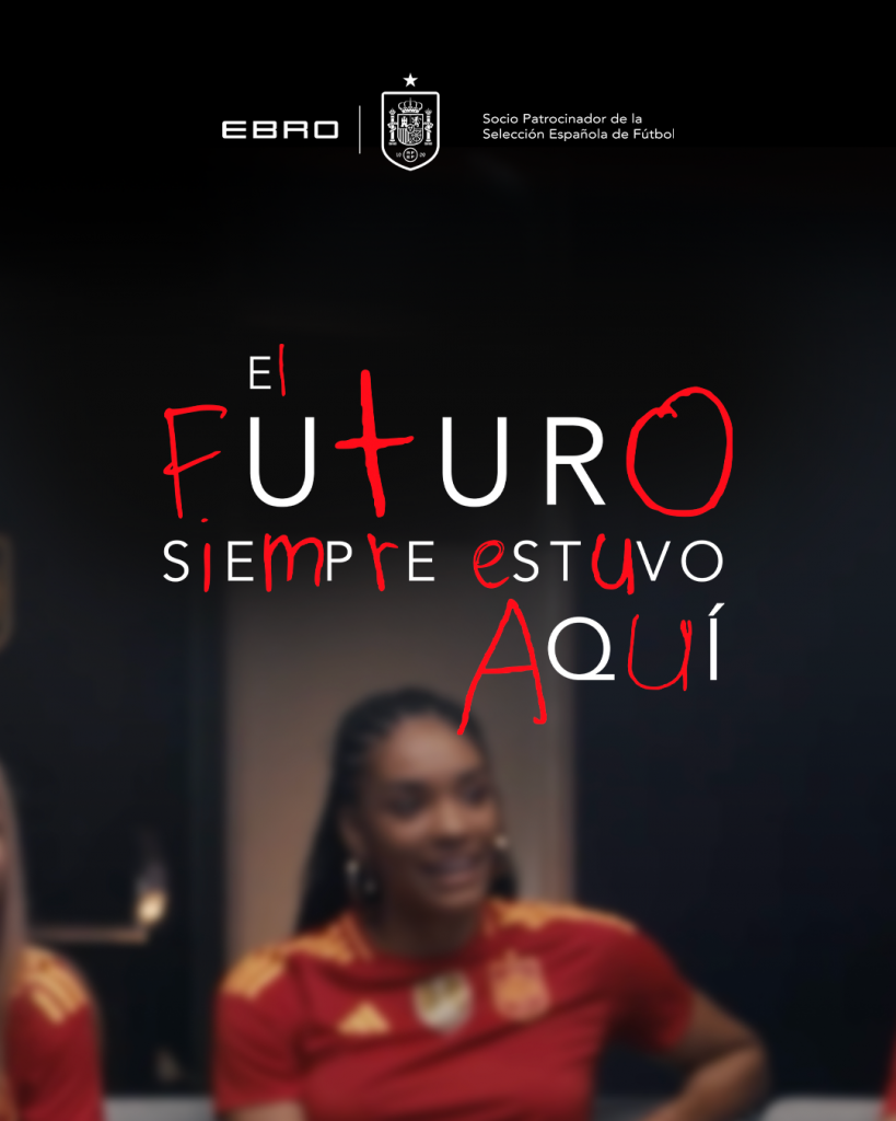 Portada del spot publicitario de EBRO para la selección española de  fútbol femenino, recreamos a sus judoras de niñas para que les manden un mensaje desde el pasado hecho con IA por AI::GENCY.